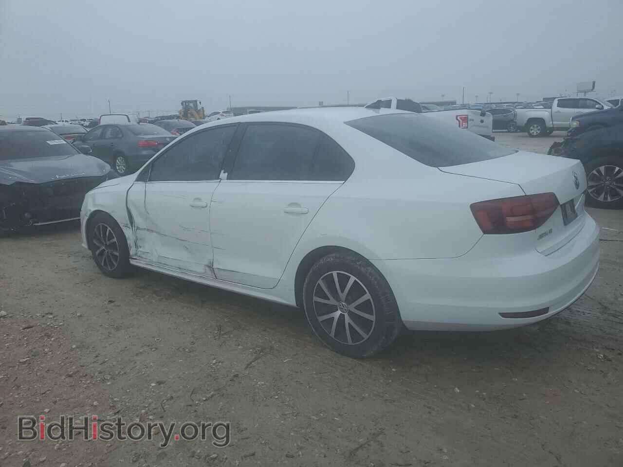 2017 VOLKSWAGEN JETTA - VIN: 3VWDB7AJ0HM371497 - Фото 2
