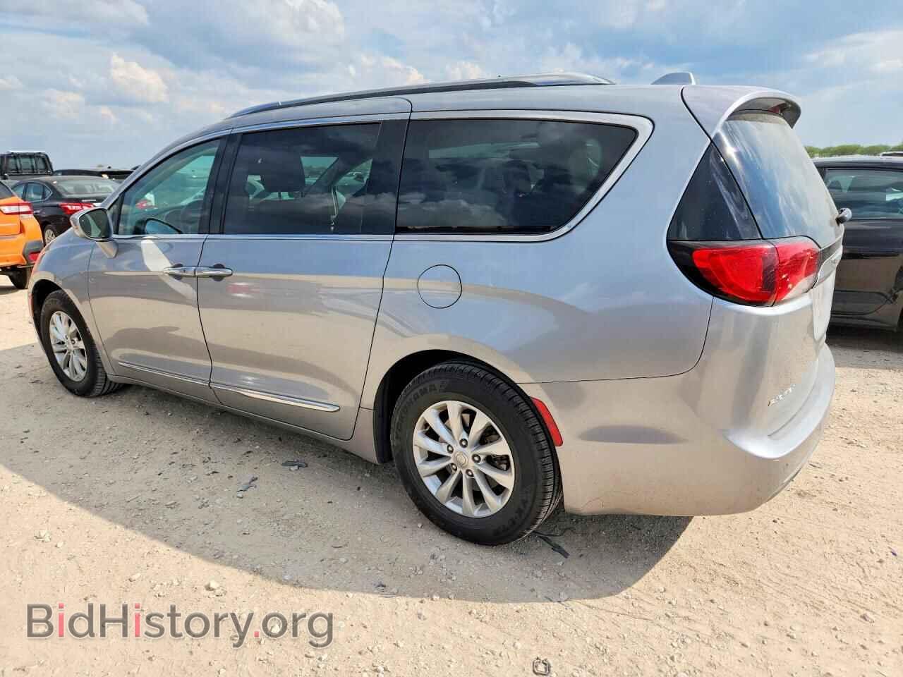 2018 CHRYSLER PACIFICA - VIN: 2C4RC1BG1JR186041 - Photo 2