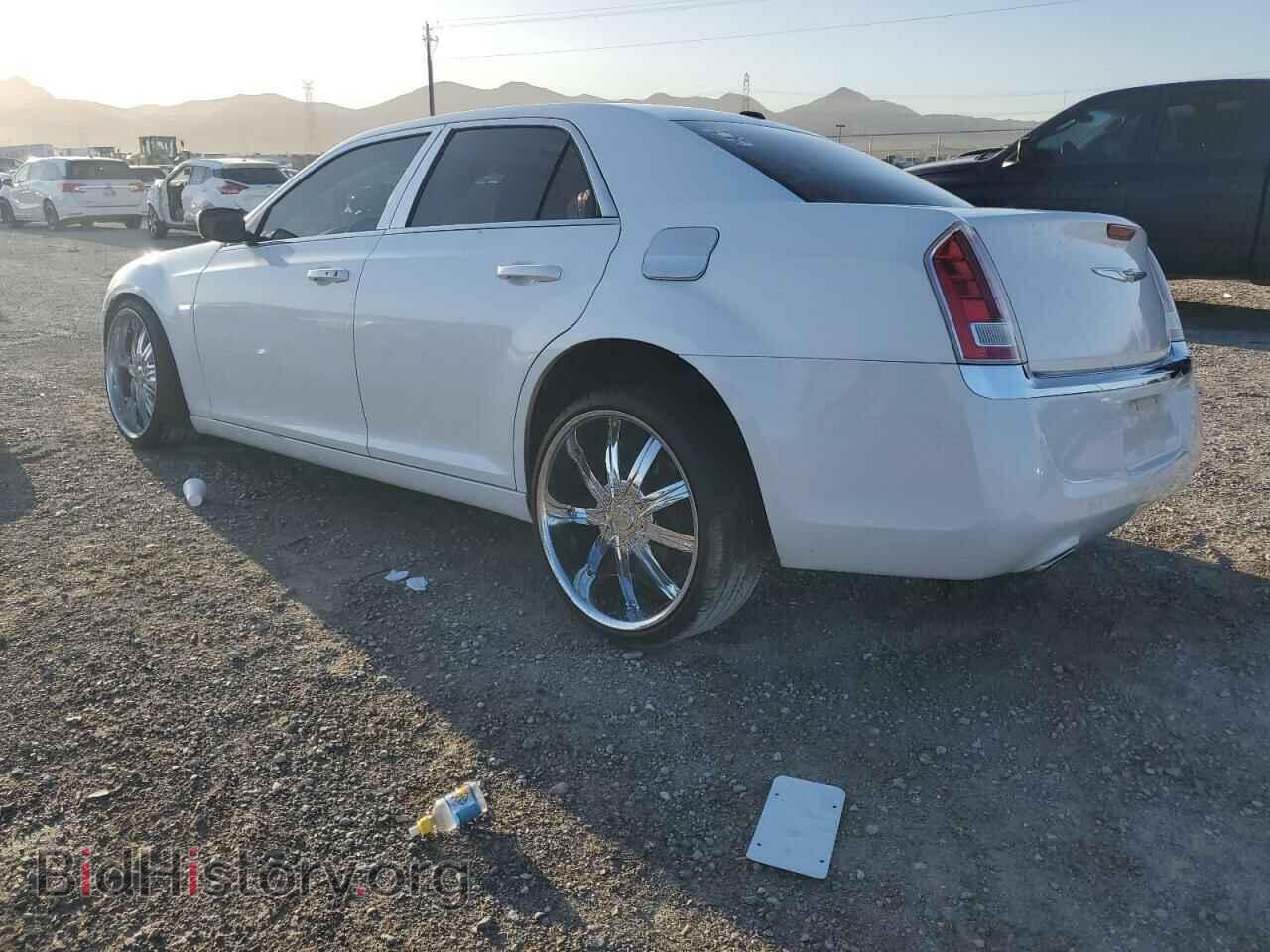 2013 CHRYSLER 300 - VIN: 2C3CCAAG9DH576794 - Фото 2