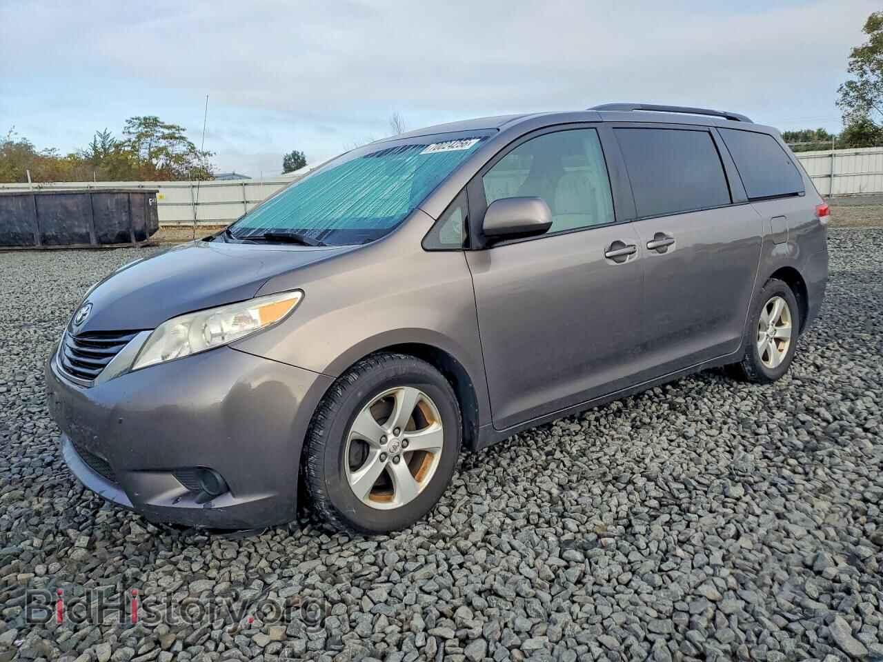 Фотография 5TDKK3DCXBS098365 - TOYOTA SIENNA 2011