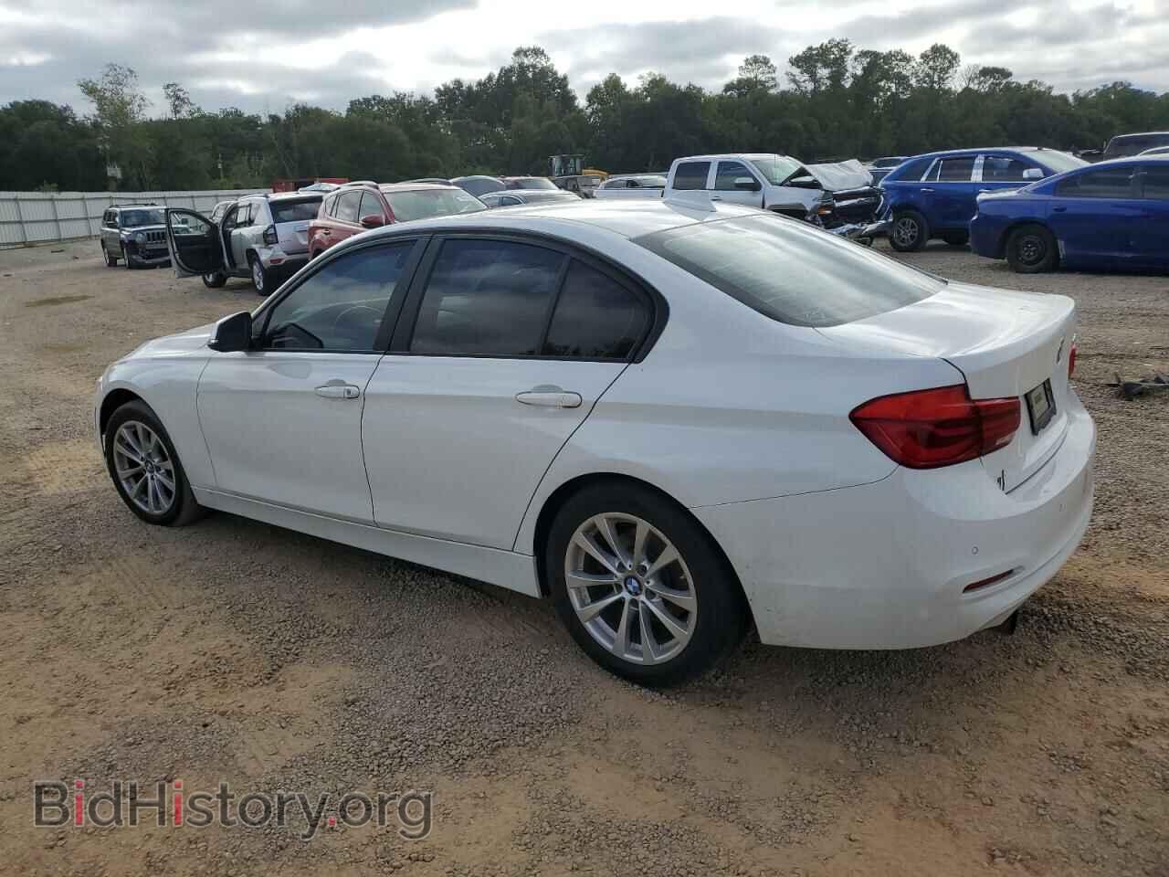 2016 BMW 3 SERIES - VIN: WBA8E1G55GNU10444 - Фото 2
