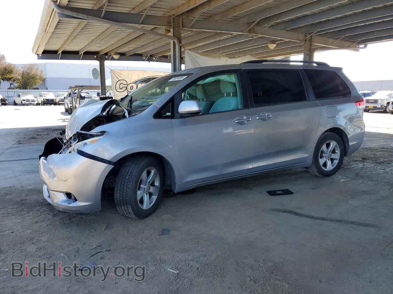 Photo 5TDKK3DC9CS216620 - TOYOTA SIENNA 2012