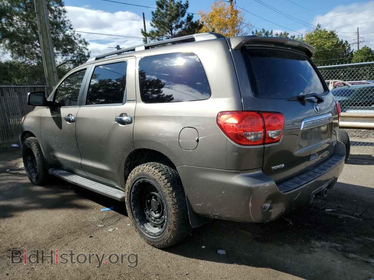 2008 TOYOTA SEQUOIA - VIN: 5TDBY67A88S008570 - Фото 2
