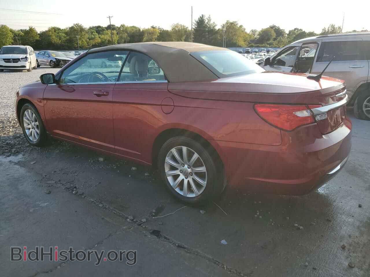 2013 CHRYSLER 200 - VIN: 1C3BCBEB2DN511762 - Фото 2