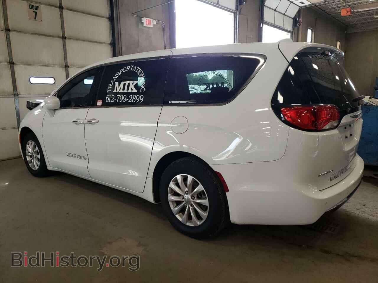 2018 CHRYSLER PACIFICA - VIN: 2C4RC1FG3JR279900 - Фото 2