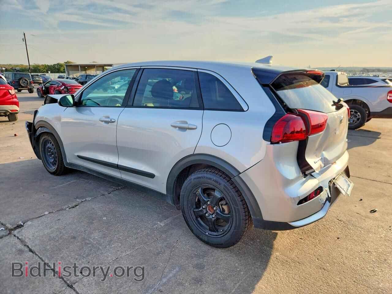 2018 KIA NIRO - VIN: KNDCB3LC4J5123528 - Photo 2