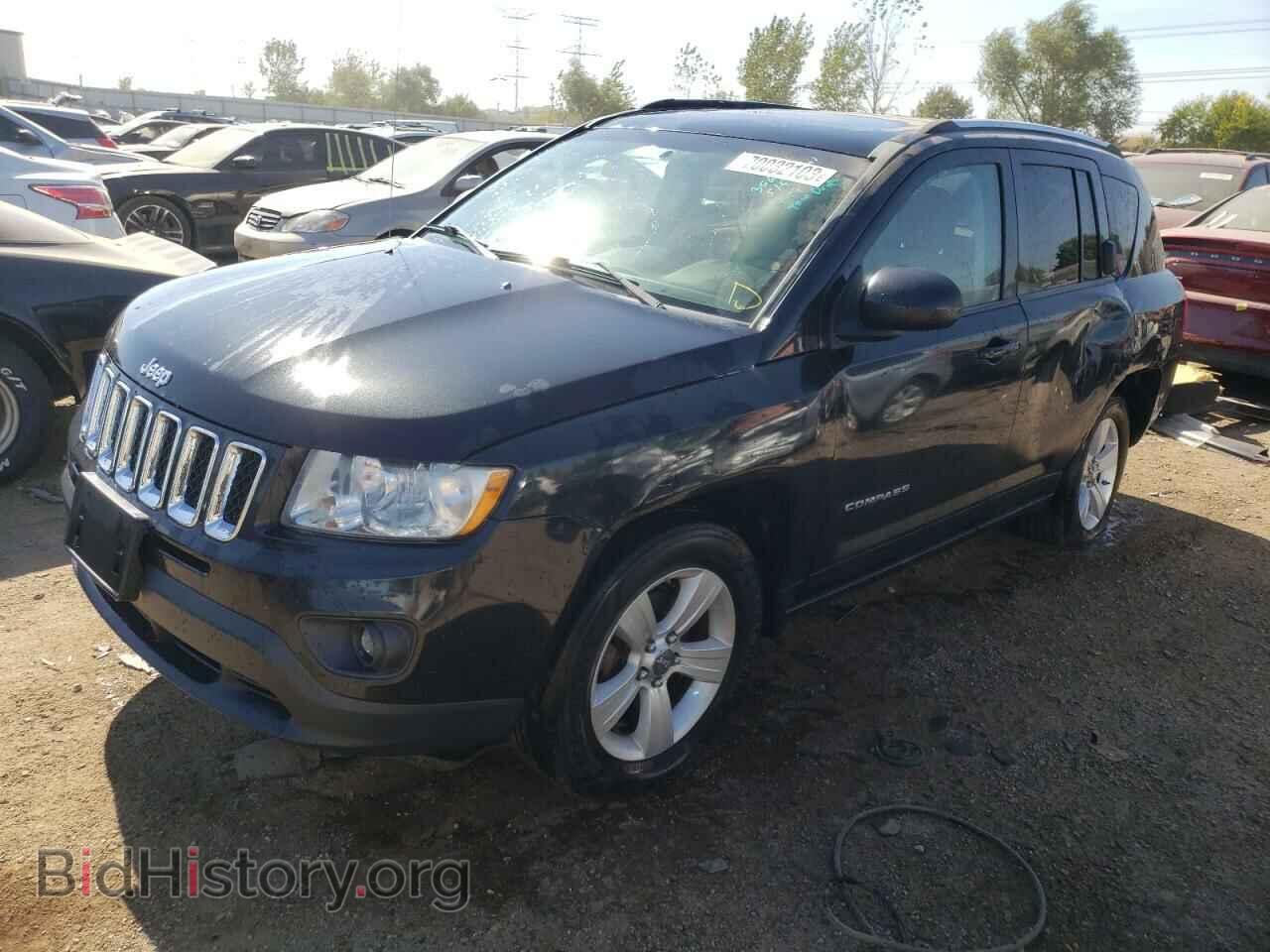 Photo 1J4NF1FB7BD135128 - JEEP COMPASS 2011