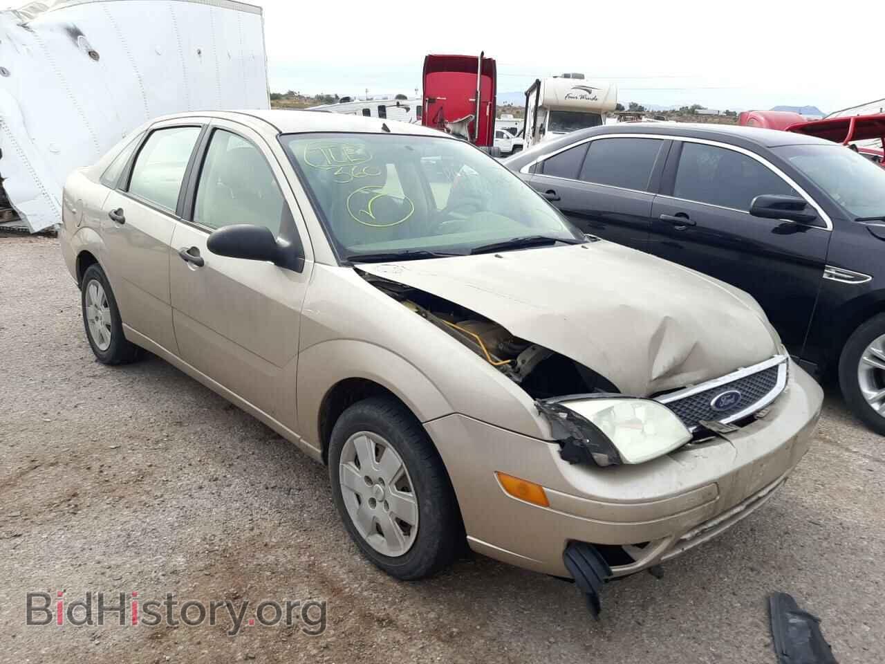 Photo 1FAHP34N66W132519 - FORD FOCUS 2006