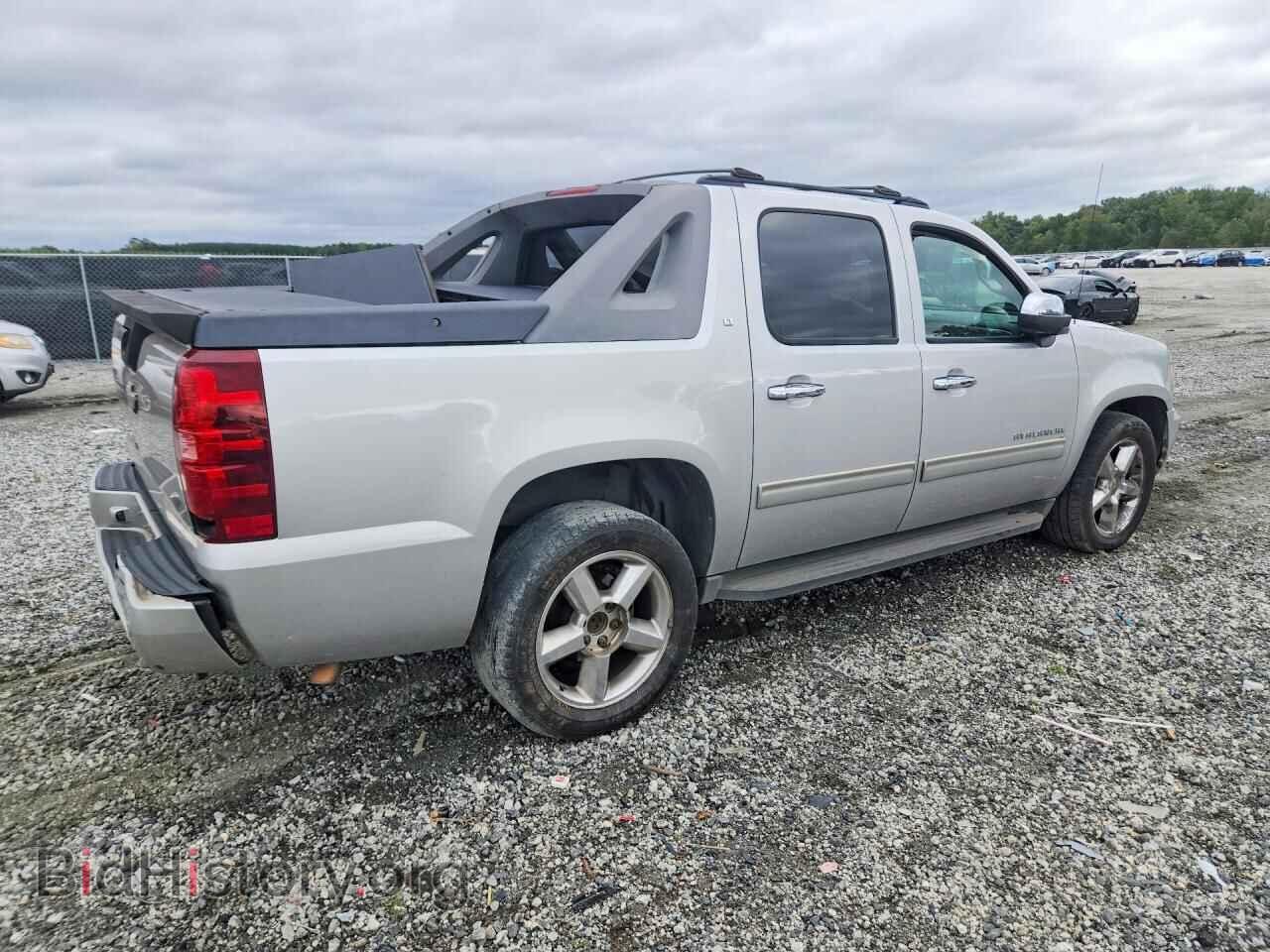 2011 CHEVROLET AVALANCHE - VIN: 3GNMCFE06BG202271 - Photo 3