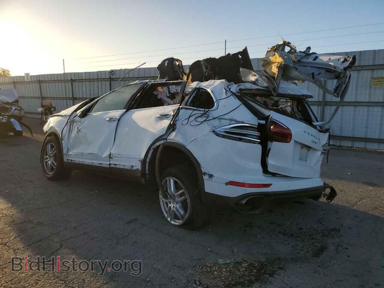 2016 PORSCHE CAYENNE - VIN: WP1AA2A22GKA37559 - Фото 2