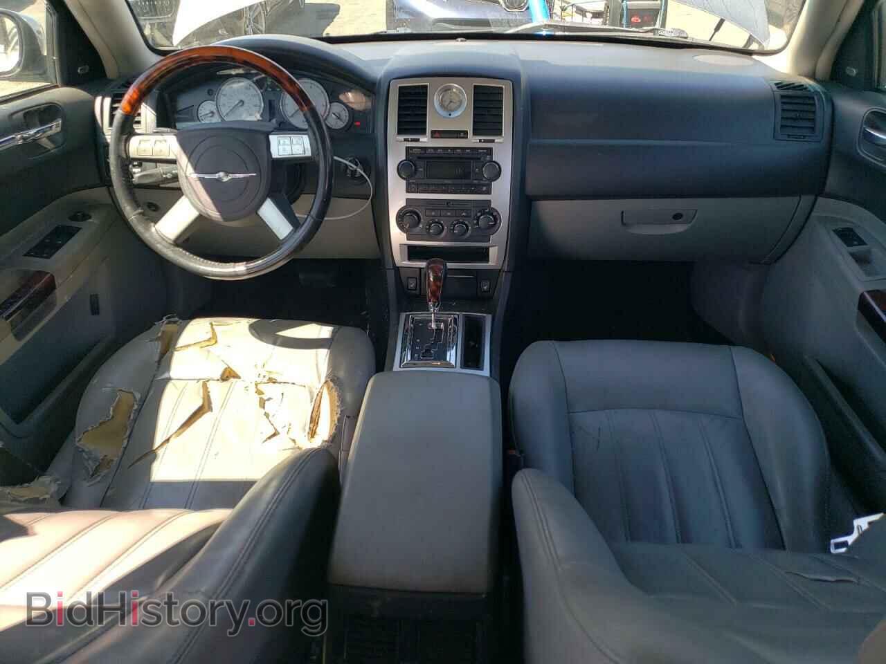 2006 CHRYSLER 300 - VIN: 2C3KA63H46H408908 - Фото 8