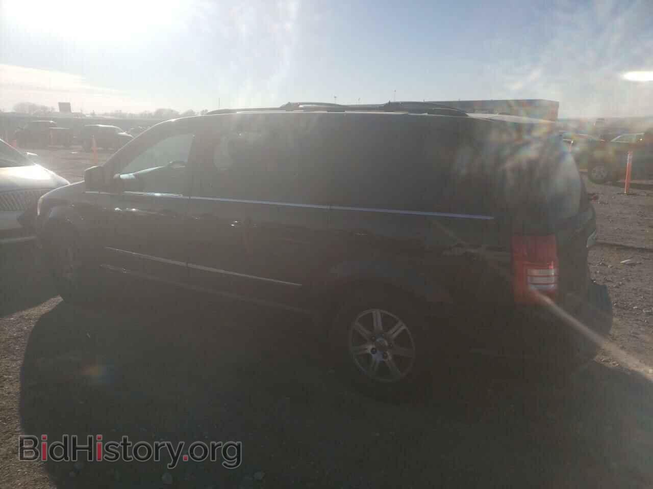 2009 CHRYSLER MINIVAN - VIN: 2A8HR54129R528353 - Фото 2