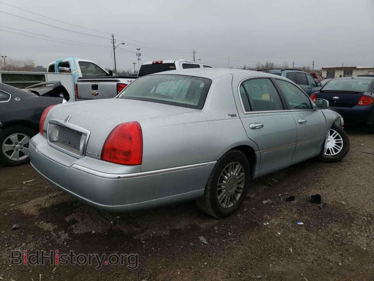 2007 LINCOLN TOWNCAR - VIN: 1LNHM82W57Y625234 - Фото 3