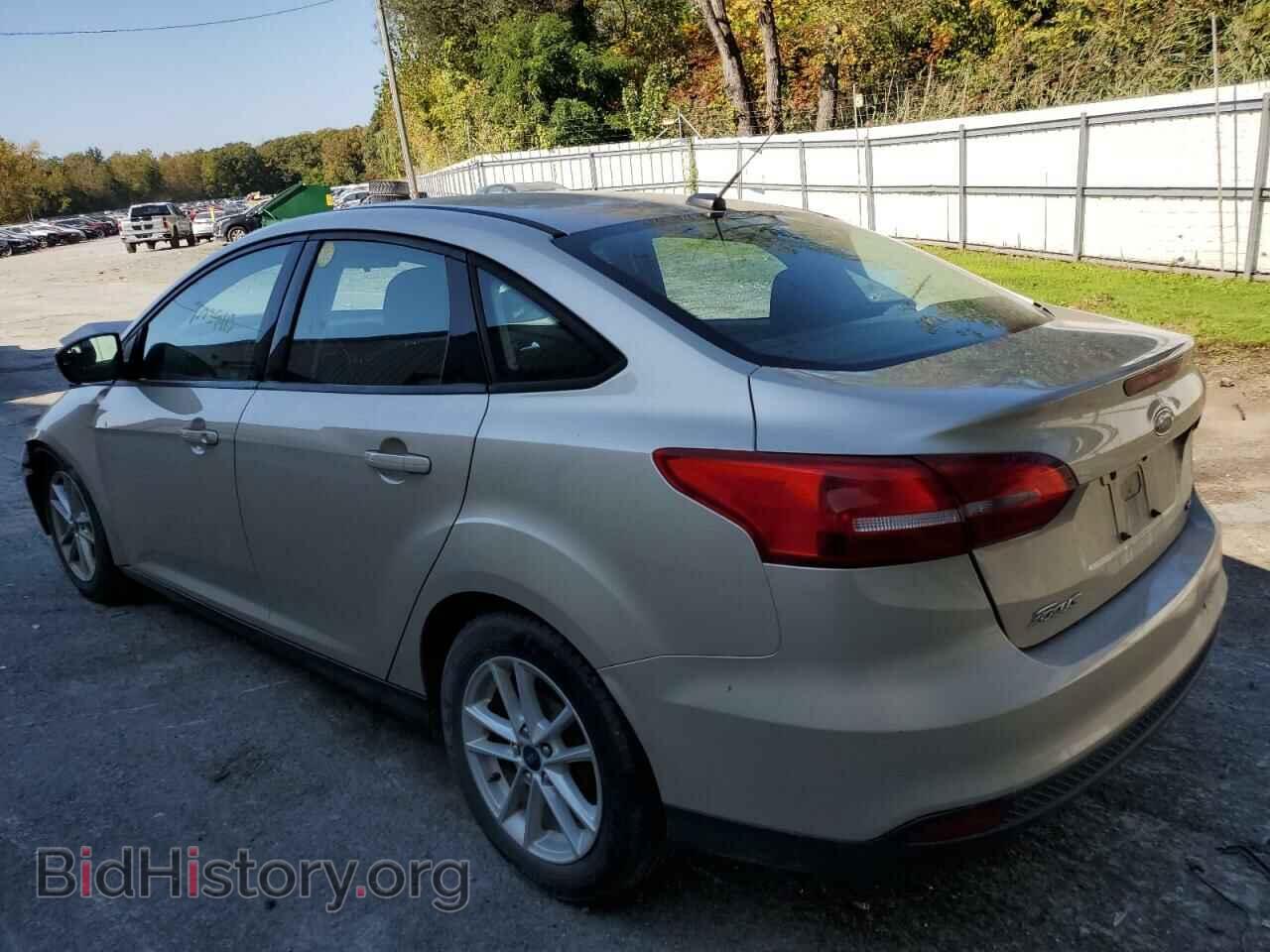 2017 FORD FOCUS - VIN: 1FADP3F21HL256011 - Фото 2