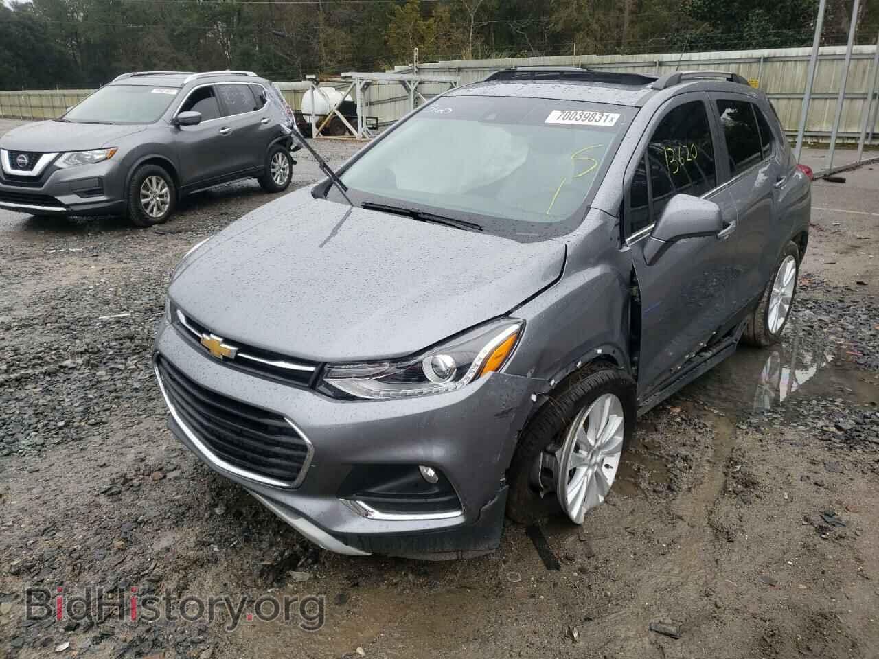 2020 CHEVROLET TRAX - VIN: 3GNCJMSB8LL215964 - Фото 2