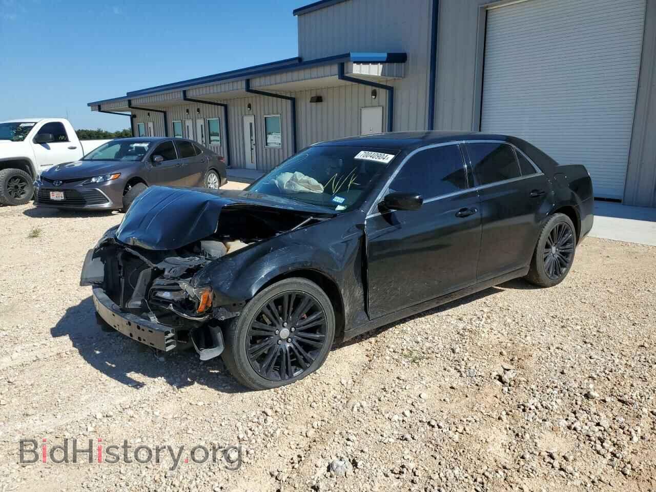 Фотография 2C3CCABG0DH697132 - CHRYSLER 300 2013