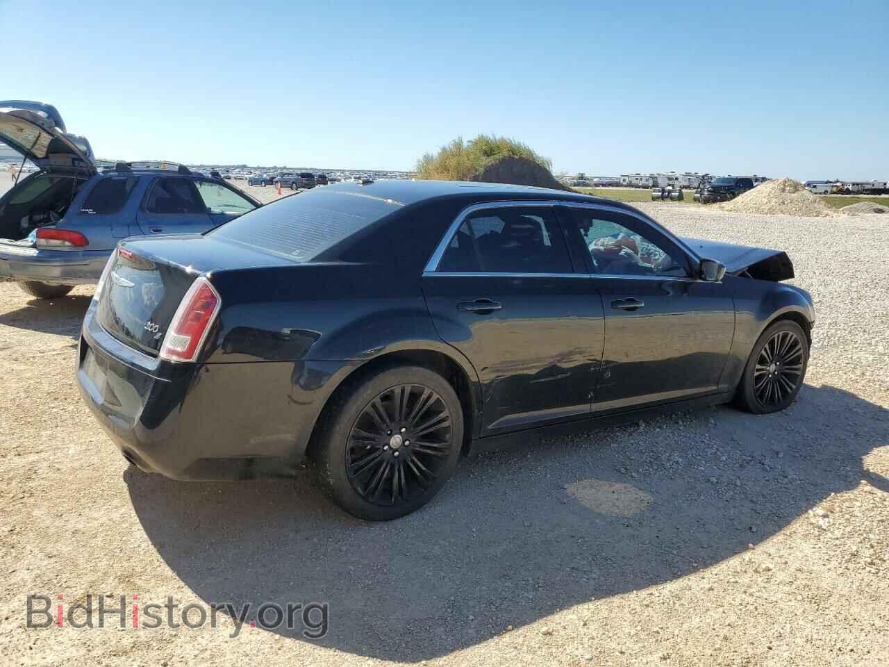 2013 CHRYSLER 300 - VIN: 2C3CCABG0DH697132 - Фото 3