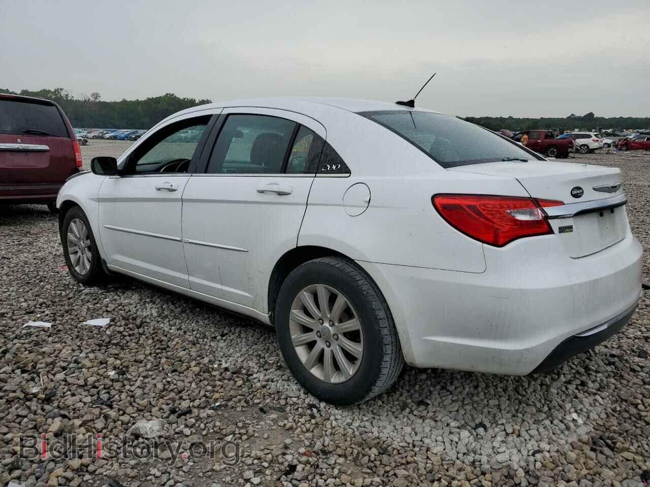2013 CHRYSLER 200 - VIN: 1C3CCBBG4DN731988 - Фото 2