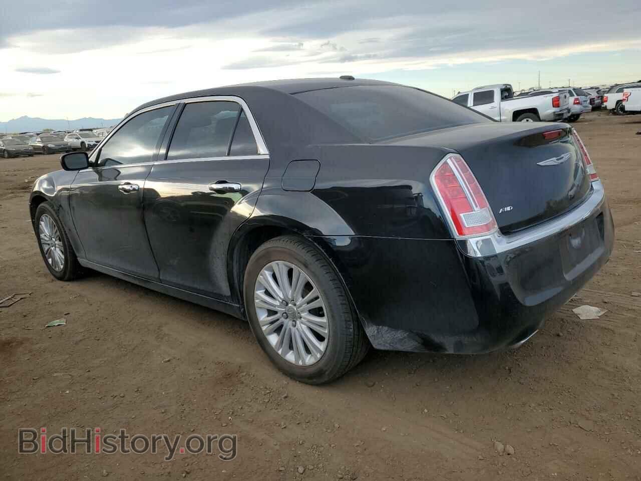 2013 CHRYSLER 300 - VIN: 2C3CCAKG9DH728488 - Фото 2