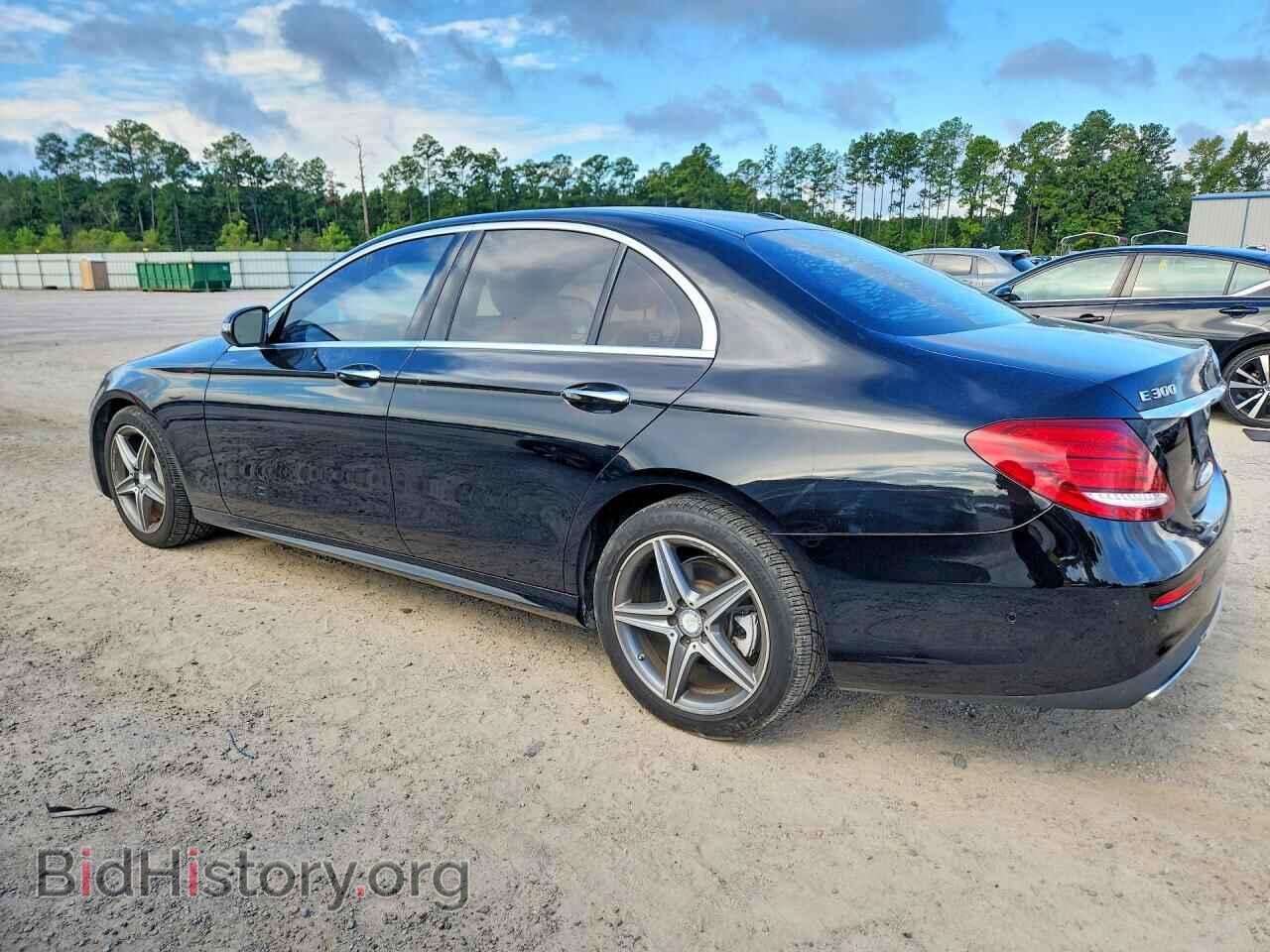 2017 MERCEDES-BENZ E-CLASS - VIN: WDDZF4JB5HA011410 - Фото 2