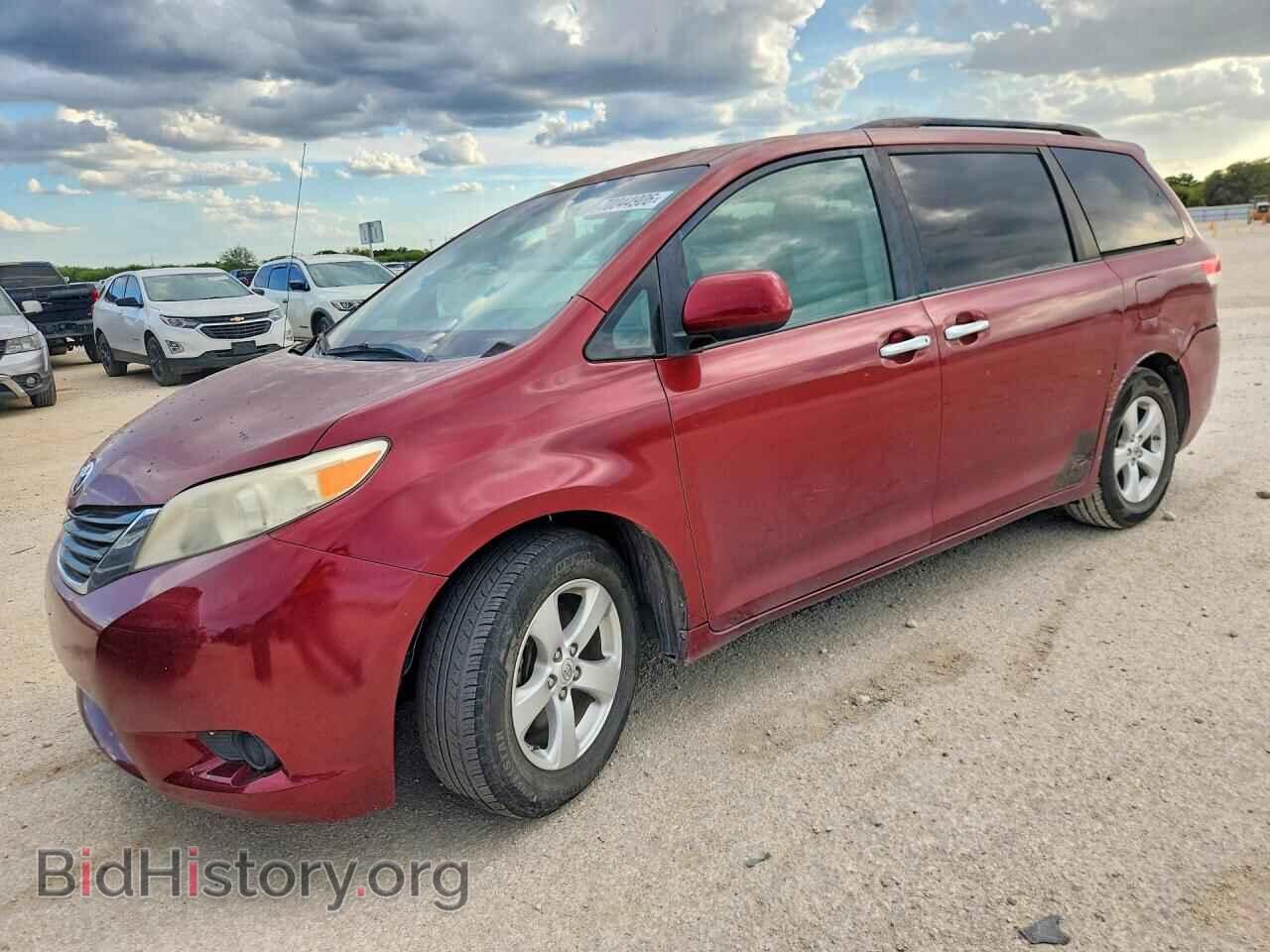 Фотография 5TDKK3DC7BS120533 - TOYOTA SIENNA 2011