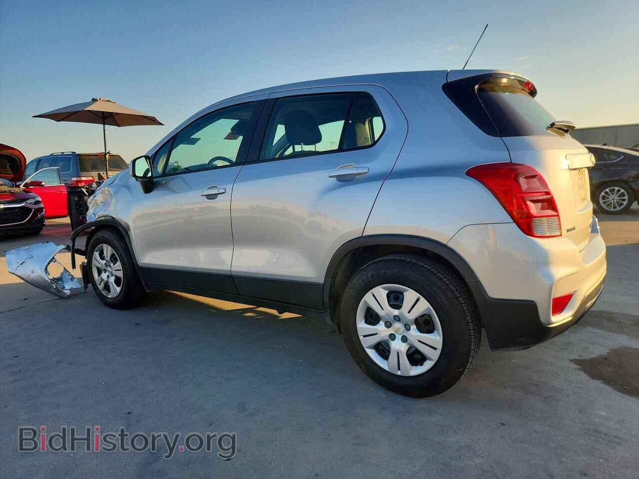 2018 CHEVROLET TRAX - VIN: KL7CJKSB5JB704167 - Photo 2
