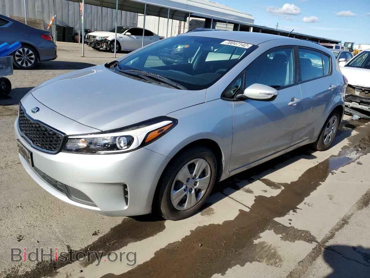 Photo KNAFK5A87H5705363 - KIA FORTE 2017