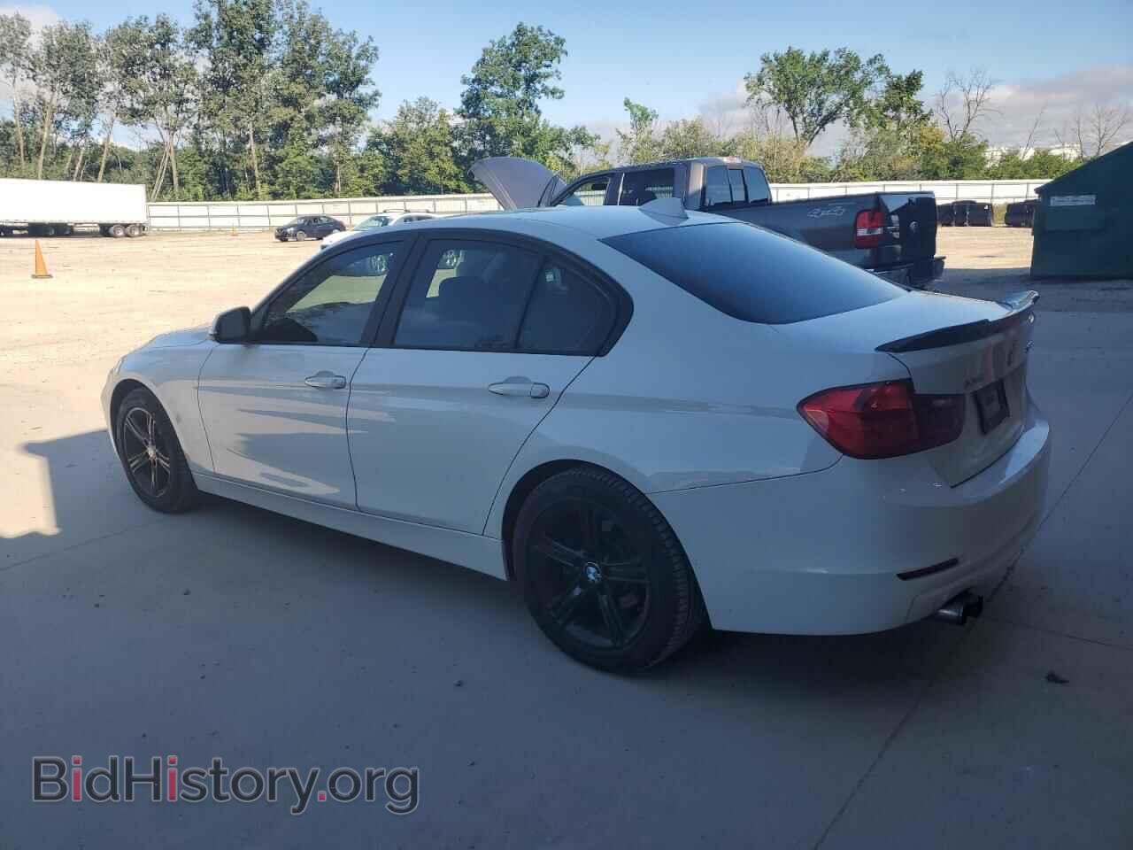 2013 BMW 3 SERIES - VIN: WBA3B3C56DF530084 - Фото 2
