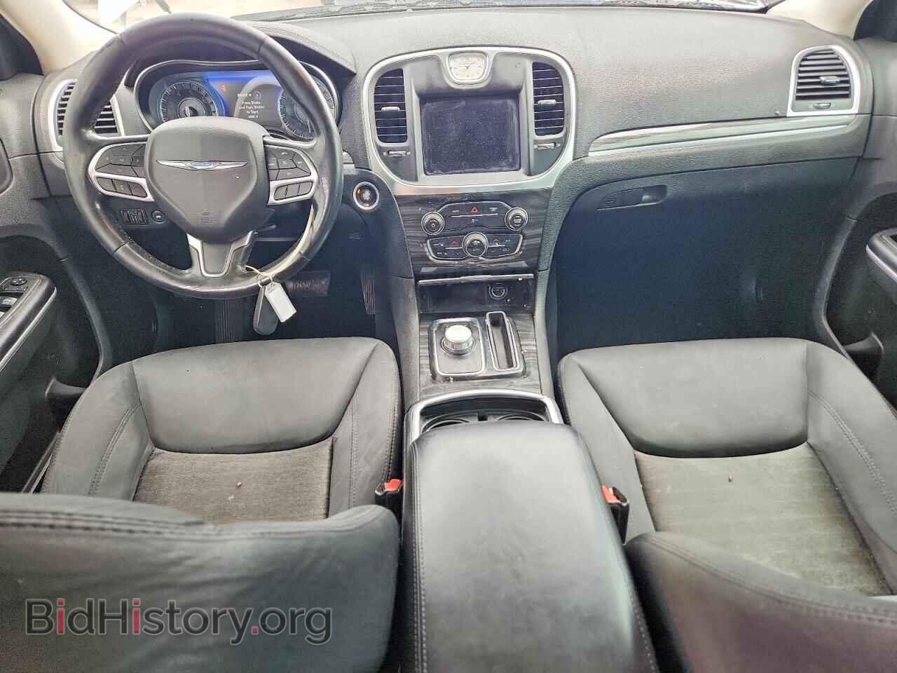 2019 CHRYSLER 300 - VIN: 2C3CCAAG1KH729049 - Photo 8