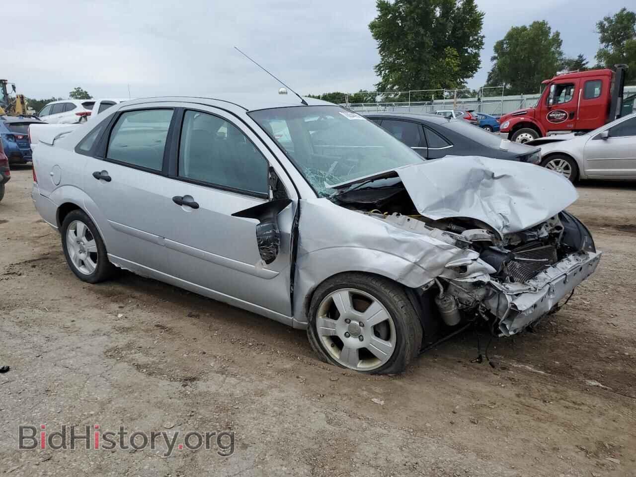 2005 FORD FOCUS - VIN: 1FAFP34N55W264676 - Фото 4