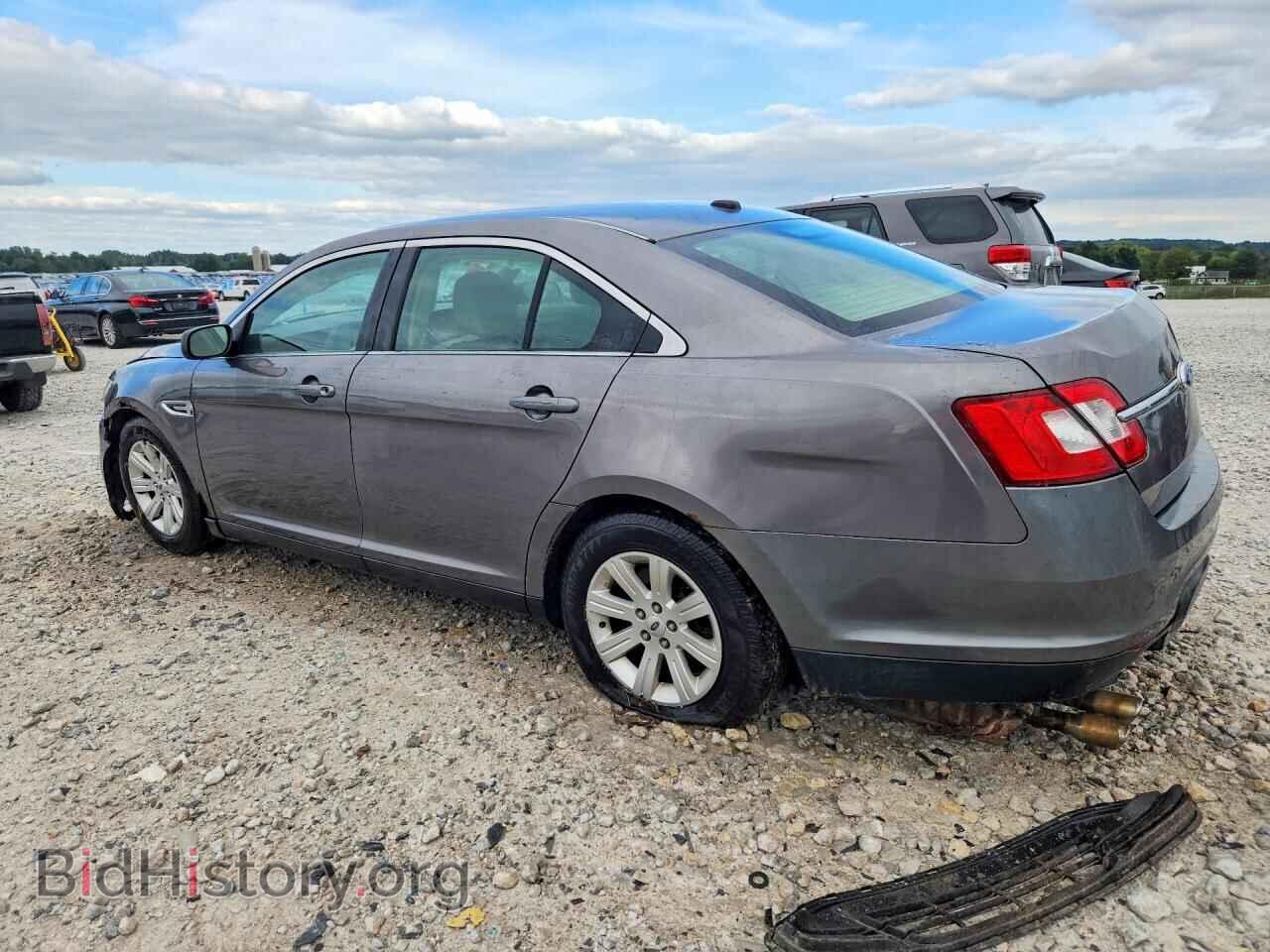 2011 FORD TAURUS - VIN: 1FAHP2DW1BG182526 - Photo 2