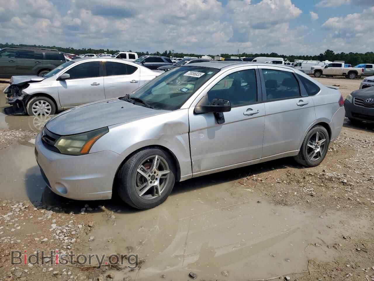 Photo 1FAHP3GN6AW236870 - FORD FOCUS 2010