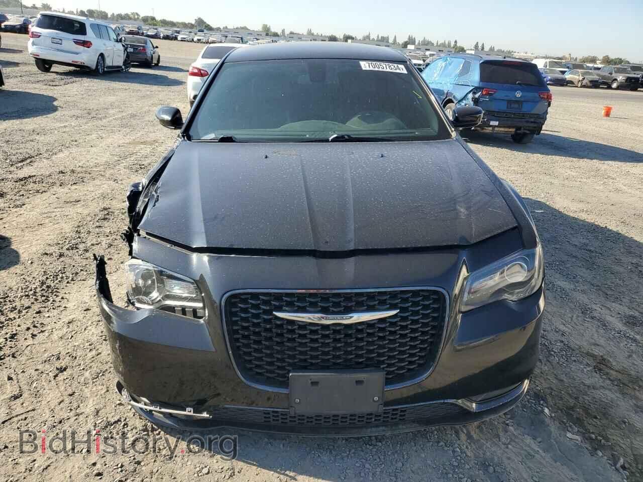 2019 CHRYSLER 300 - VIN: 2C3CCABG4KH533699 - Фото 5