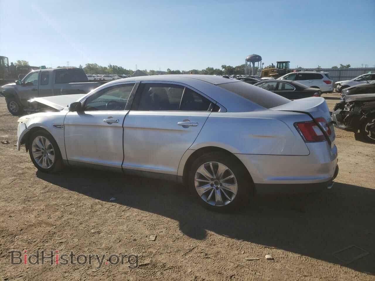 2011 FORD TAURUS - VIN: 1FAHP2FW2BG122235 - Фото 2