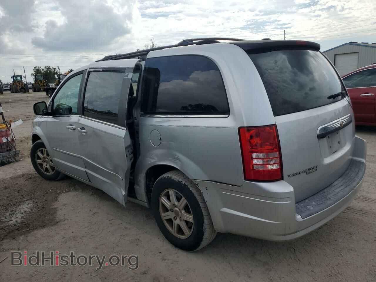2008 CHRYSLER MINIVAN - VIN: 2A8HR54P28R600493 - Фото 2
