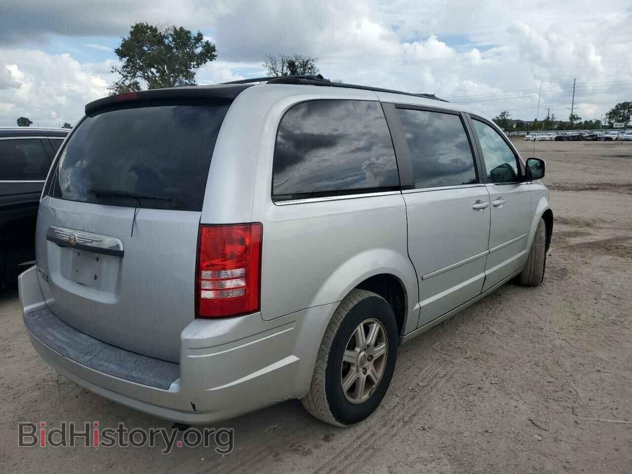 2008 CHRYSLER MINIVAN - VIN: 2A8HR54P28R600493 - Фото 3