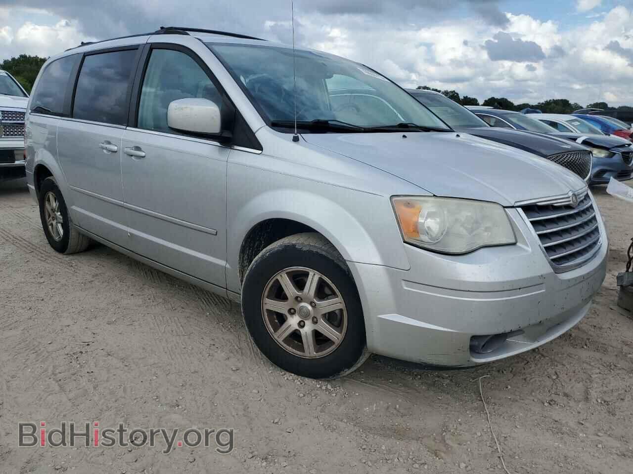 2008 CHRYSLER MINIVAN - VIN: 2A8HR54P28R600493 - Фото 4