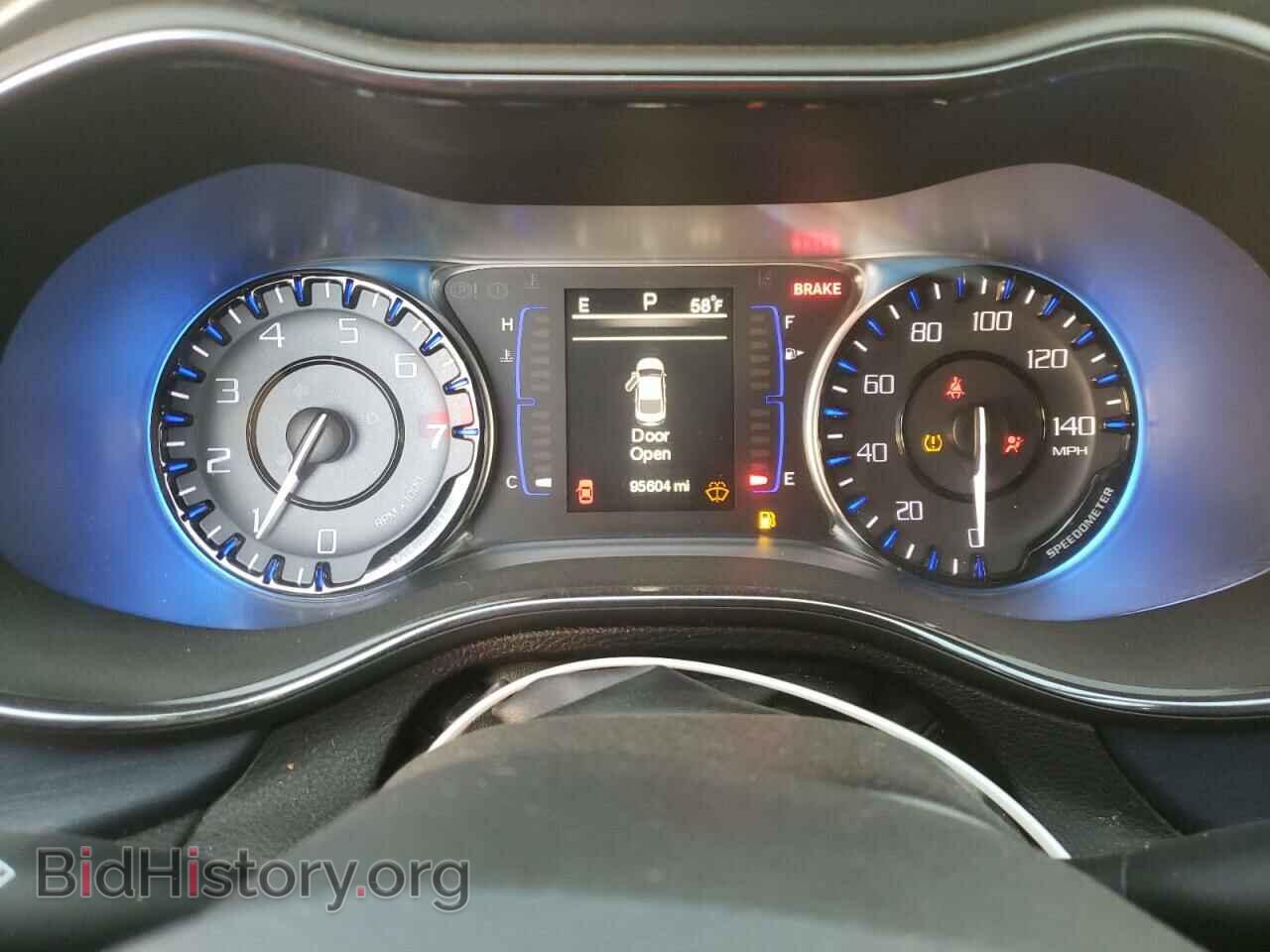 2015 CHRYSLER 200 - VIN: 1C3CCCDGXFN731984 - Фото 8