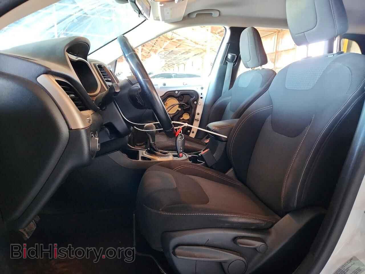 2017 JEEP CHEROKEE - VIN: 1C4PJLCB4HW668256 - Фото 7