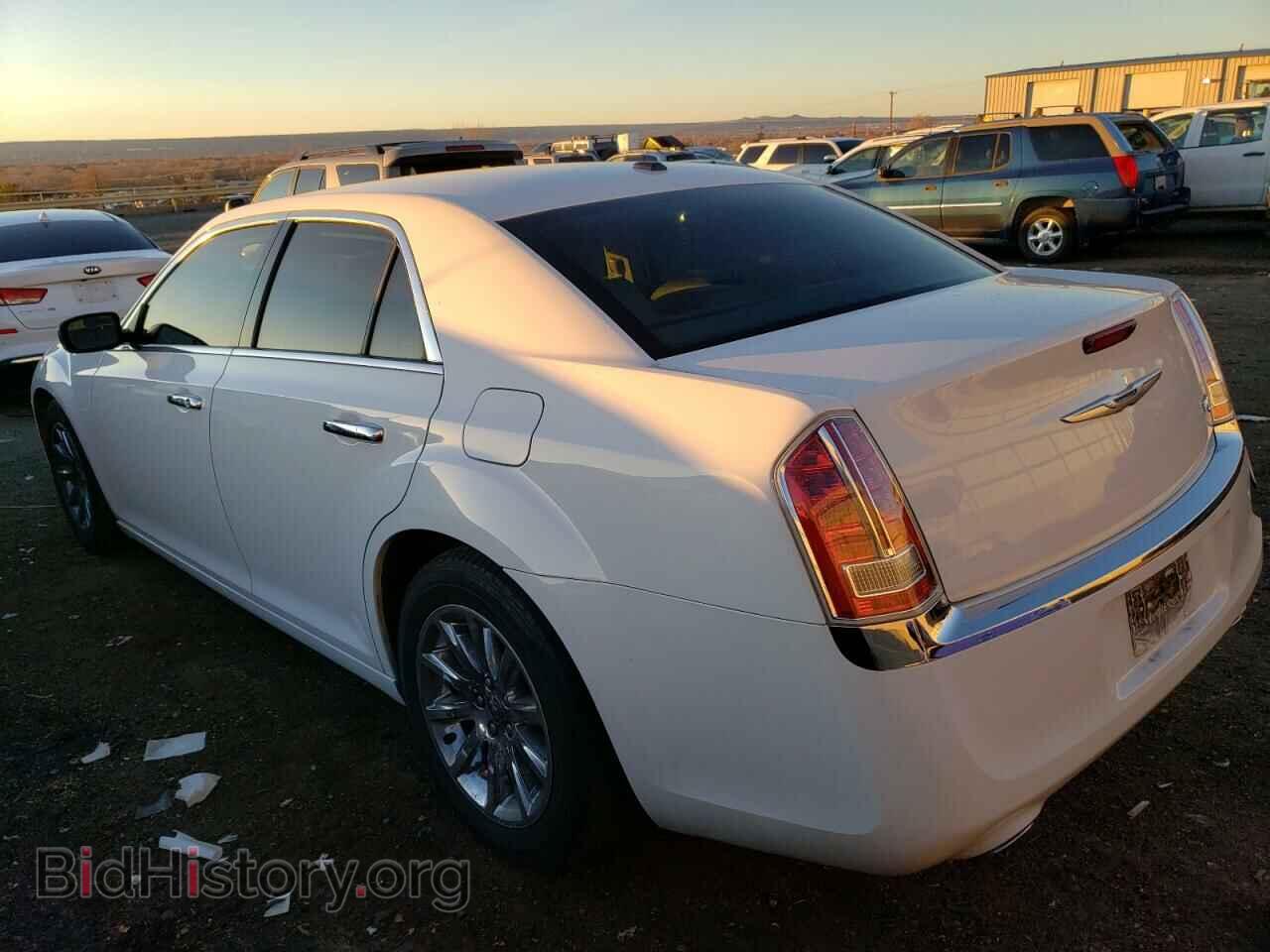 2013 CHRYSLER 300 - VIN: 2C3CCAET0DH650255 - Фото 2