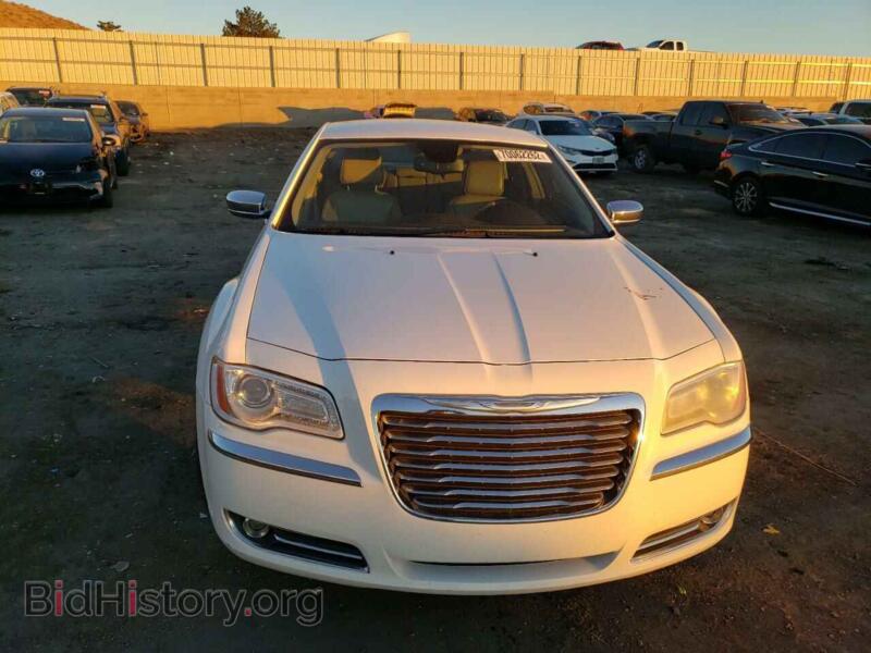 2013 Chrysler 300 (VIN 2C3CCAET0DH650255) — photo 5 of 12
