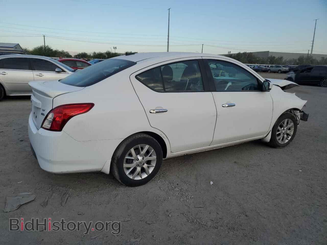 2017 NISSAN VERSA - VIN: 3N1CN7AP7HL867318 - Фото 3