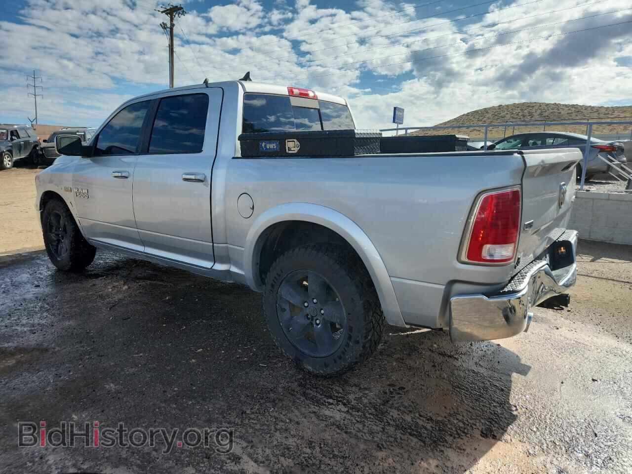 2018 RAM 1500 - VIN: 1C6RR7NT3JS231075 - Фото 2