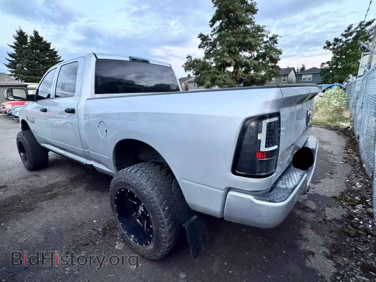 2018 RAM All Models - VIN: 3C6UR5CLXJG365705 - Фото 3