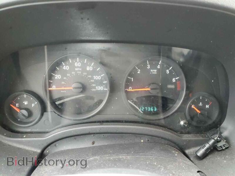 2011 Jeep COMPASS (VIN 1J4NT1FA1BD138588) — photo 9 of 13