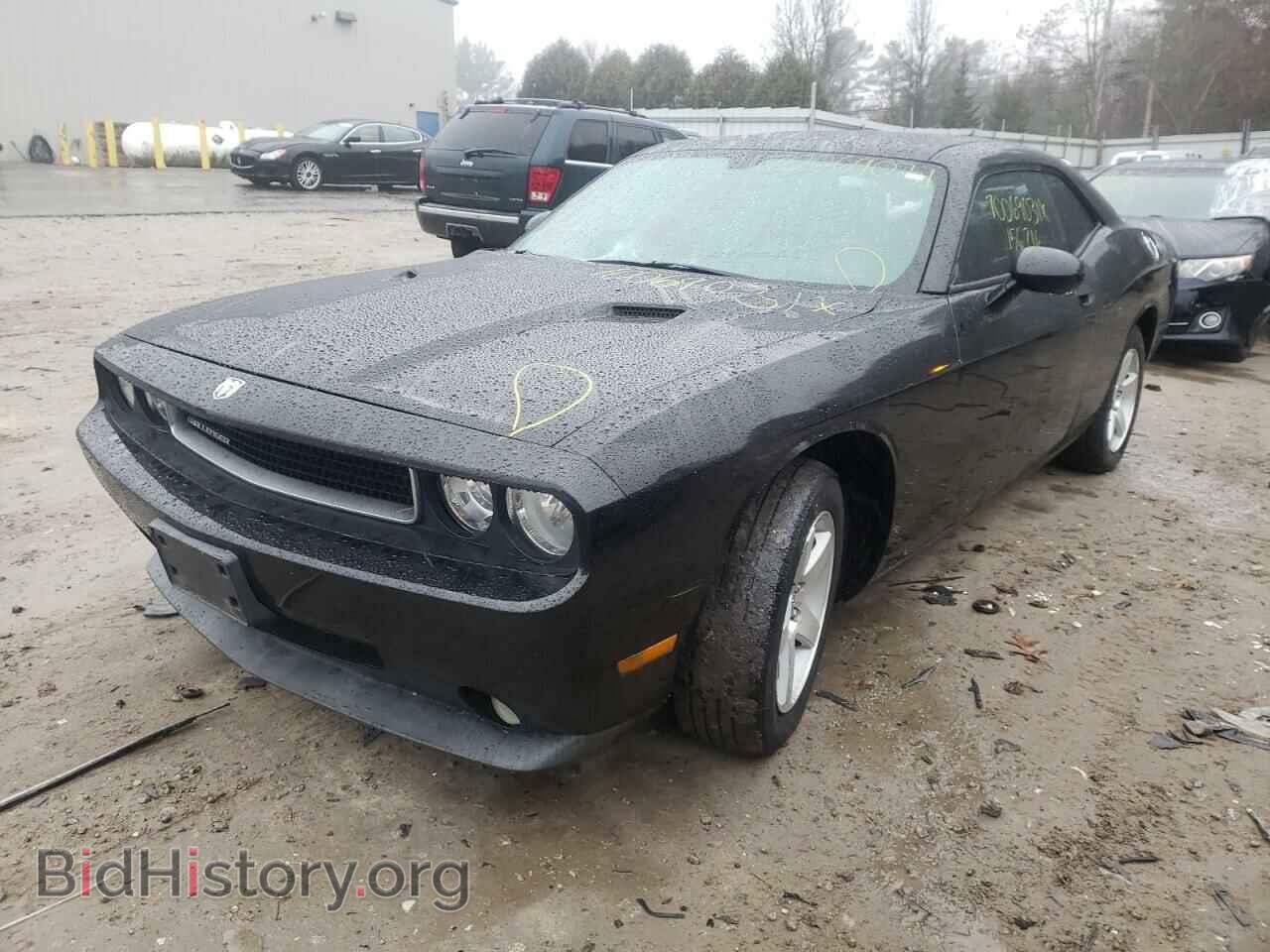 2010 DODGE CHALLENGER - VIN: 2B3CJ4DV2AH111090 - Photo 2