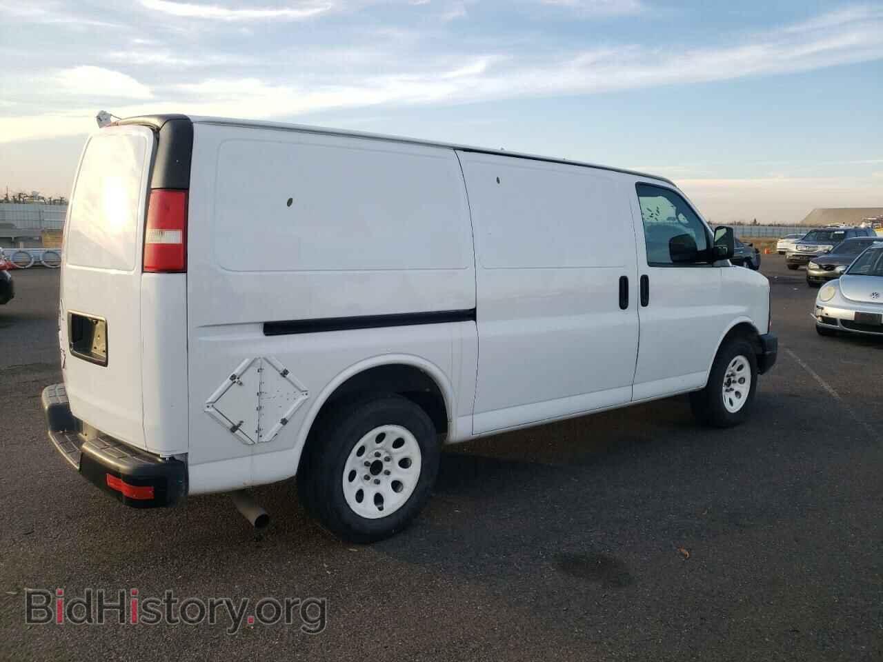 2013 CHEVROLET EXPRESS - VIN: 1GCSHAF49D1176658 - Фото 3