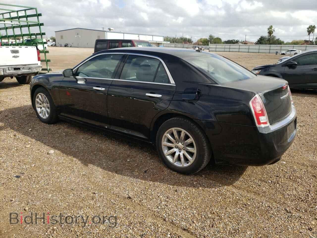 2012 CHRYSLER 300 - VIN: 2C3CCACG3CH223026 - Фото 2