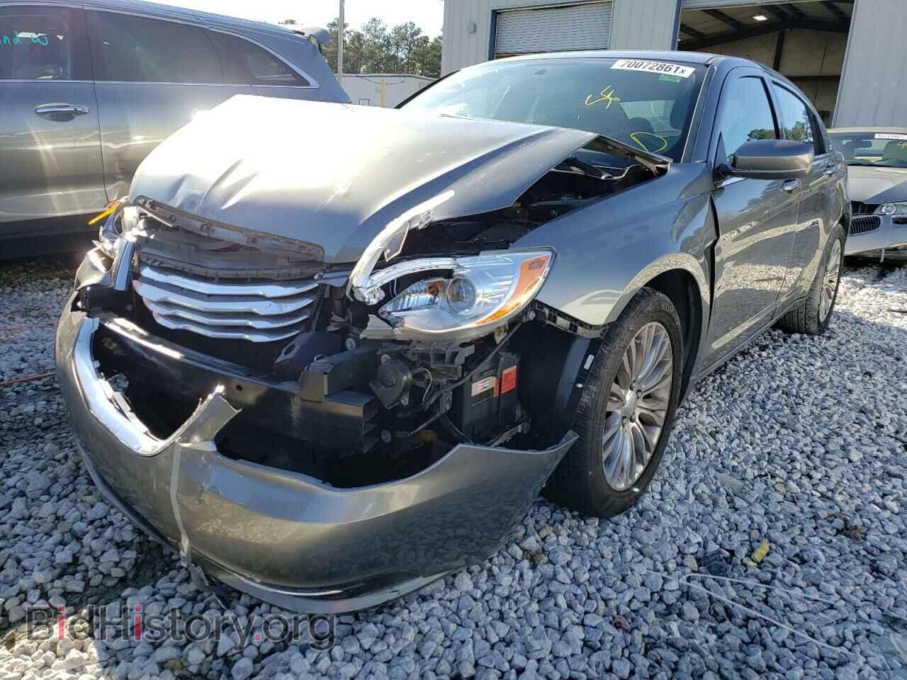 2012 CHRYSLER 200 - VIN: 1C3CCBAB0CN262130 - Фото 2