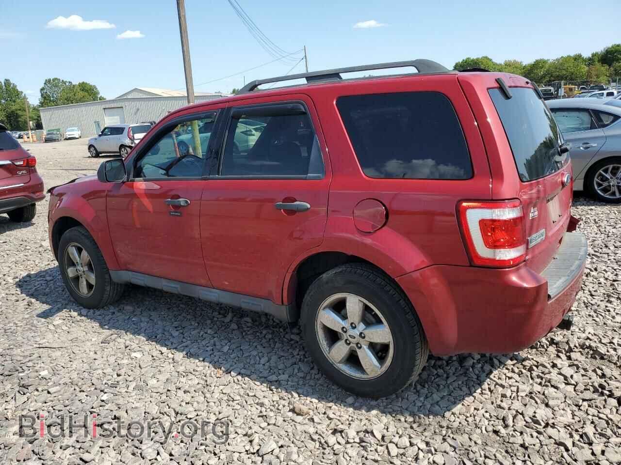 2011 FORD ESCAPE - VIN: 1FMCU0DG6BKC17189 - Фото 2